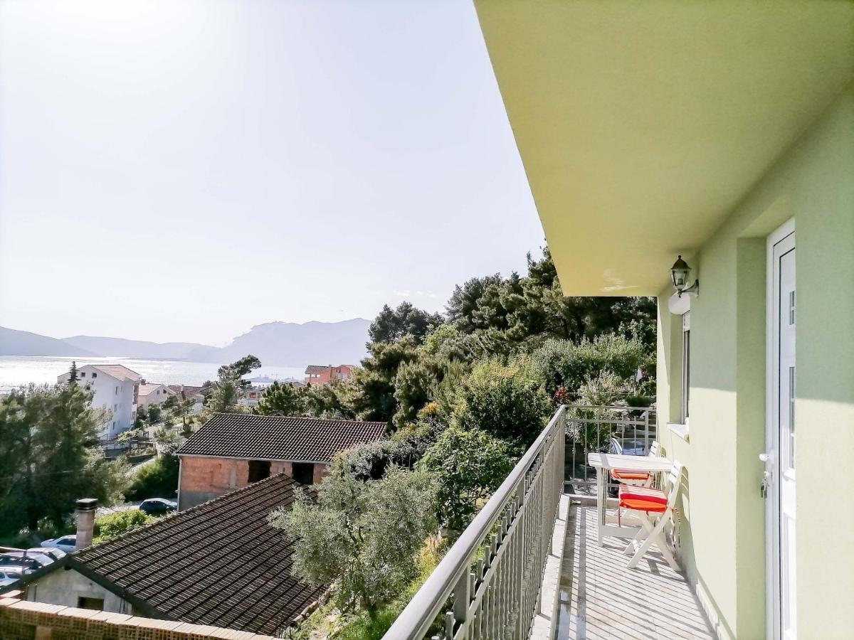Apartments Siesta Tivat Exterior photo