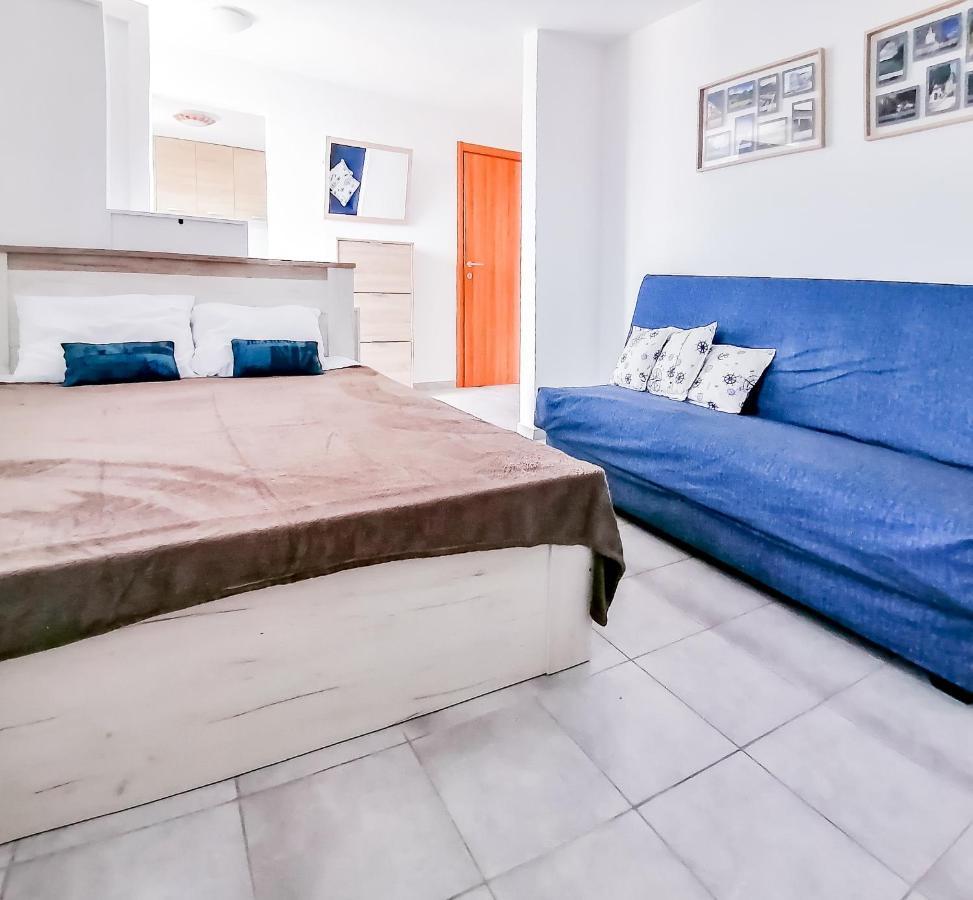 Apartments Siesta Tivat Exterior photo