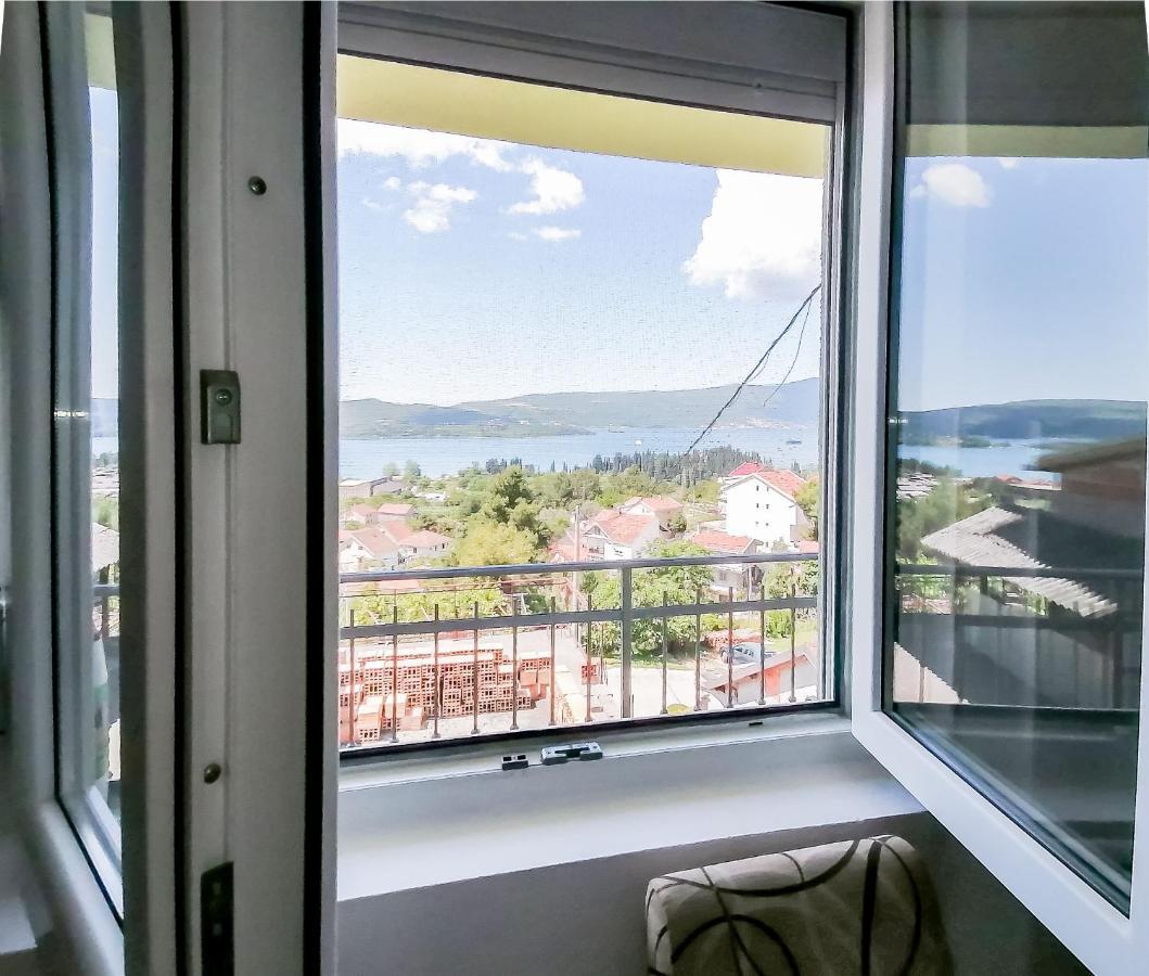 Apartments Siesta Tivat Exterior photo