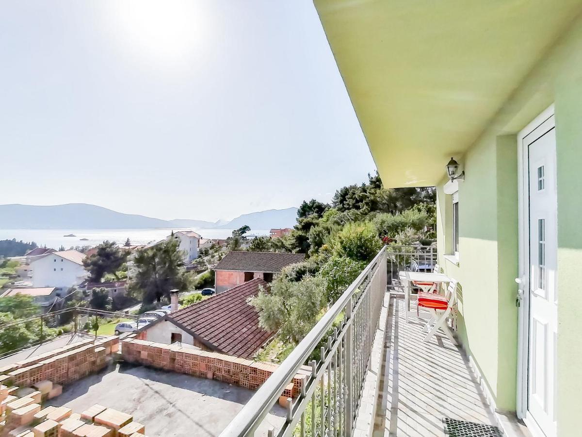 Apartments Siesta Tivat Exterior photo