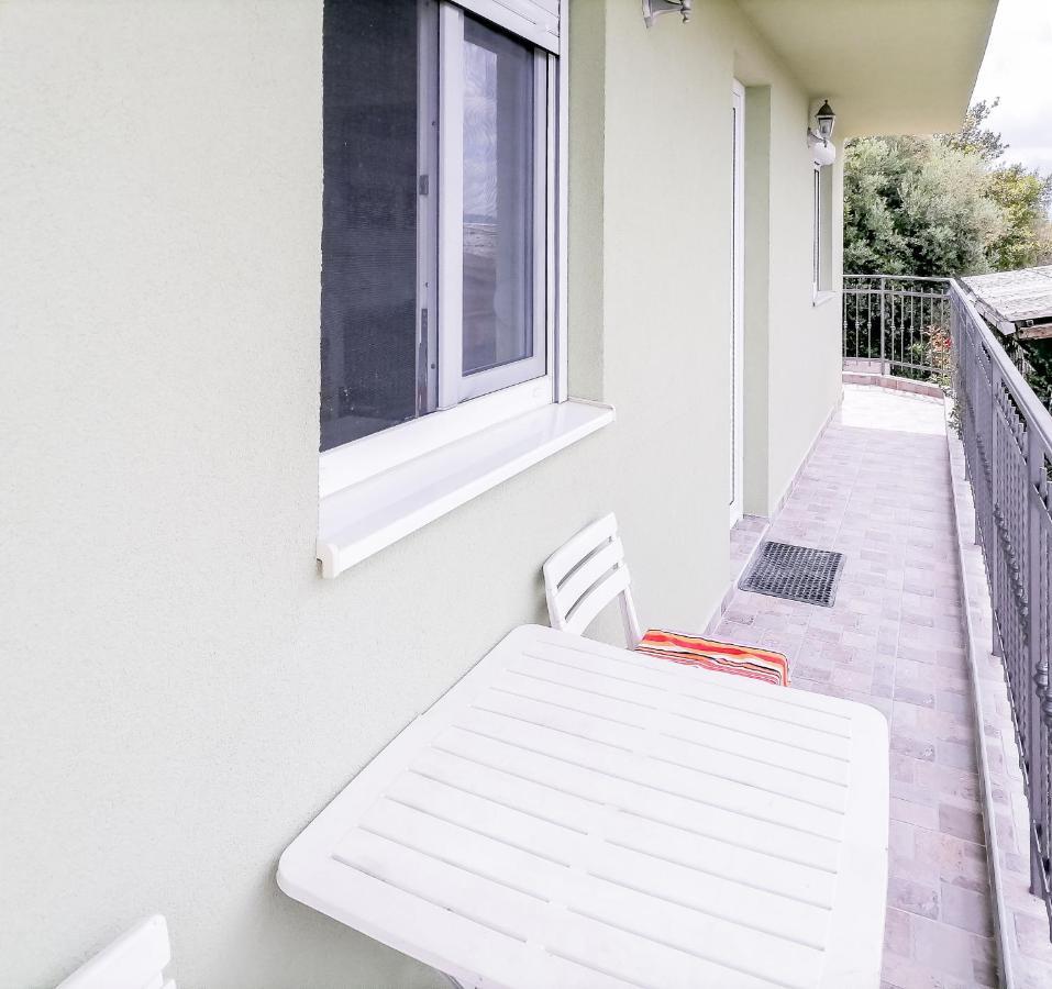 Apartments Siesta Tivat Exterior photo