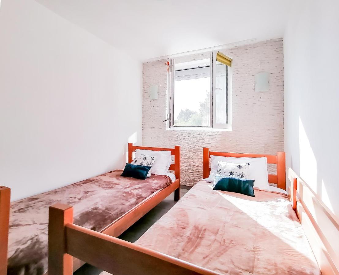 Apartments Siesta Tivat Exterior photo