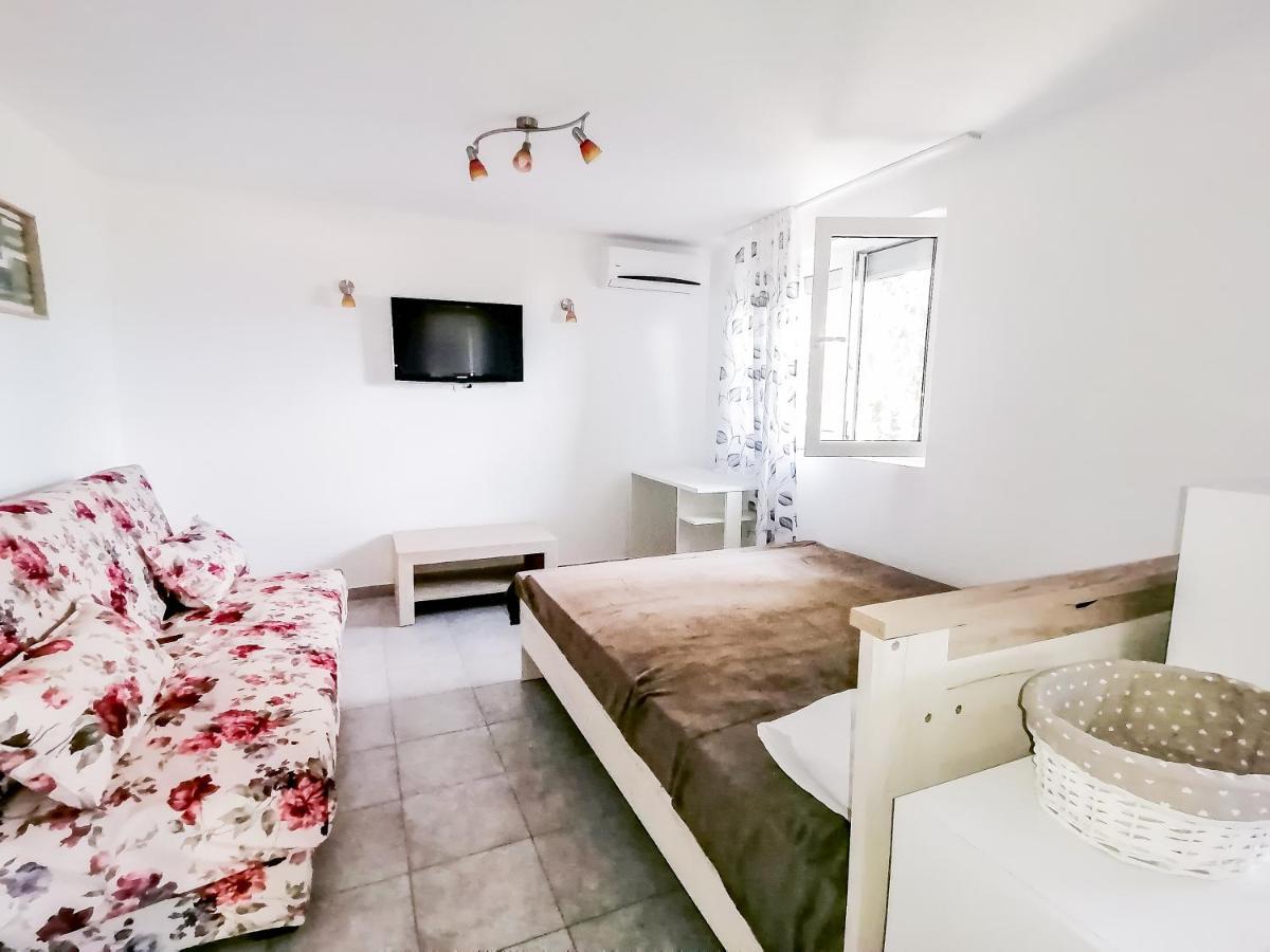 Apartments Siesta Tivat Exterior photo